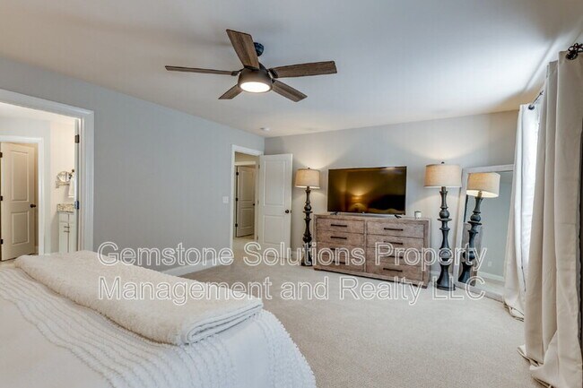 Building Photo - 1050 Nolencrest Dr