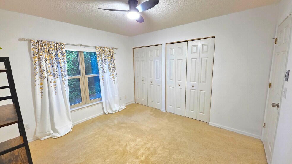 Building Photo - 101 Bent Tree Dr