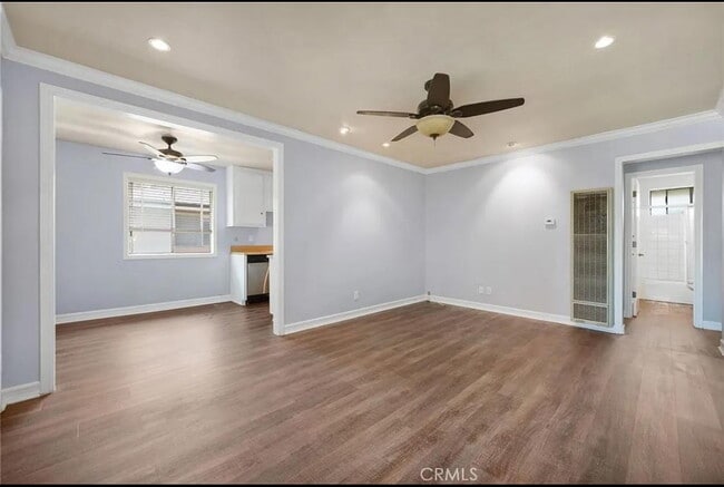Building Photo - "Chic 1-Bed Apartment in Orange, CA with H...