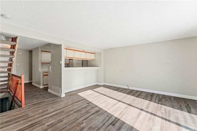 Building Photo - 217 Clearbrook Ct