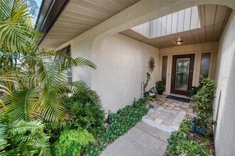 Building Photo - 76 Sandstone Cir