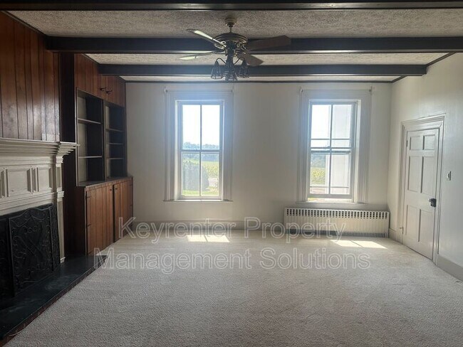Building Photo - 151 Tanner Ln