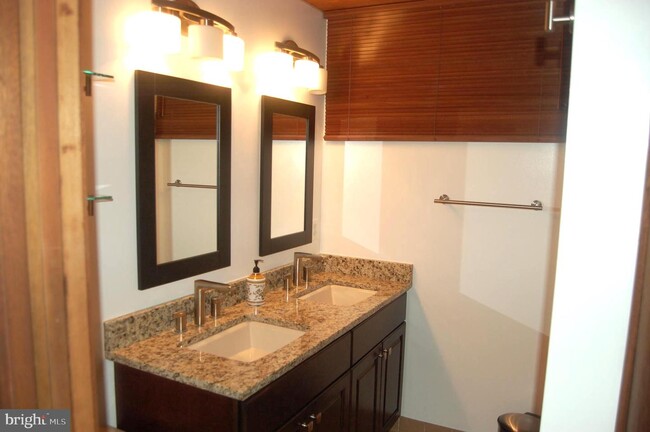 Building Photo - 9728 Swift Creek Ct