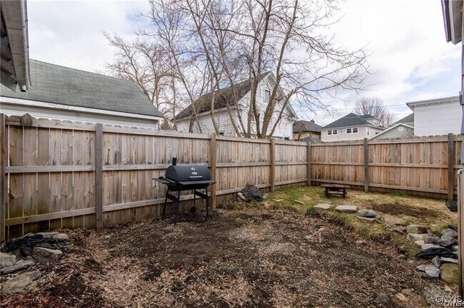 Building Photo - 1209 Boyd St