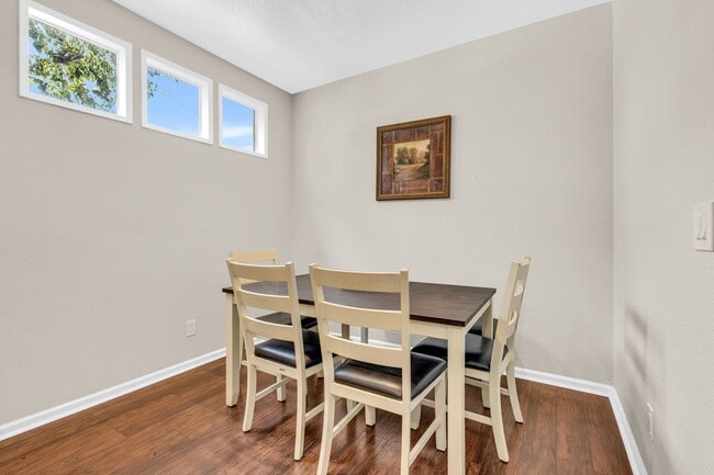 Building Photo - 2451 Cherry Hills Dr