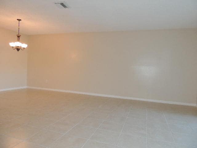 Building Photo - 2505 Lakeview Cir