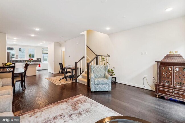 Building Photo - 13358 Sherwood Park Ln