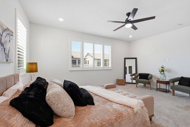 Building Photo - 1550 Plumas Dr