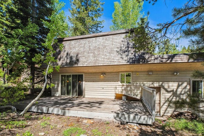 Building Photo - Alpine Meadows 3 Bedroom ski lease on Mineral Springs
