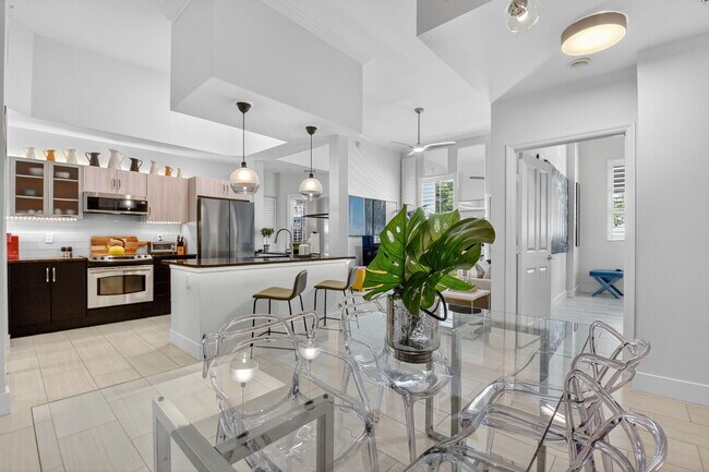 Building Photo - 600 S Dixie Hwy