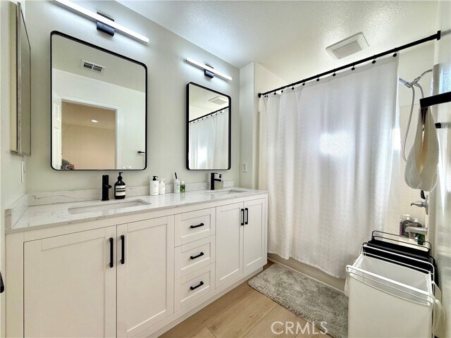 Building Photo - 1007 Terra Bella