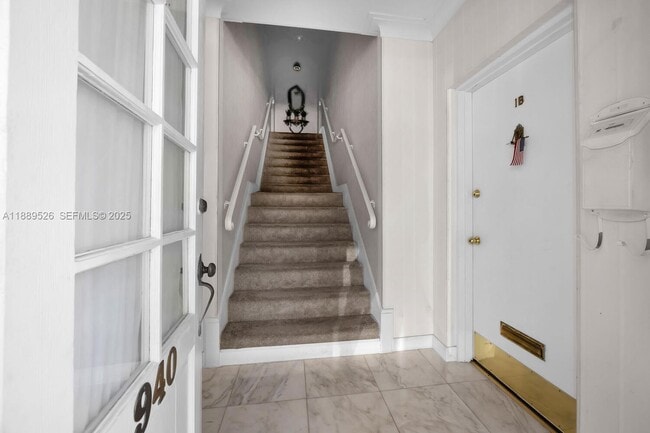 Building Photo - 940 Sevilla Ave