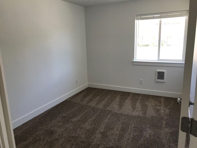 Bedroom #2 - 534 E Chubbuck Rd