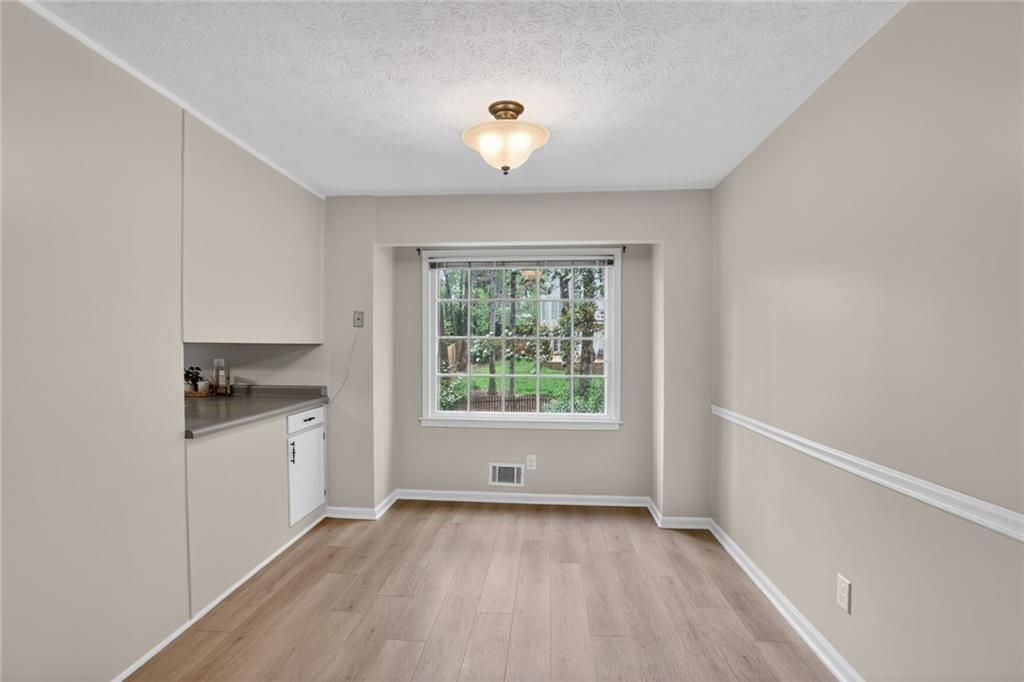 Building Photo - 4624 Mountain Creek Dr