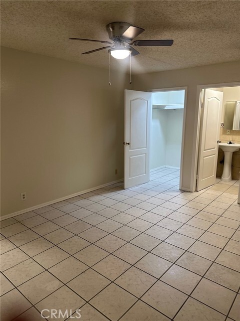 Building Photo - 2127 City View Ave