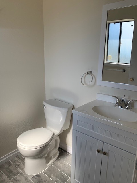 Building Photo - Redlands Home with NEW Paint & Tile Throughout