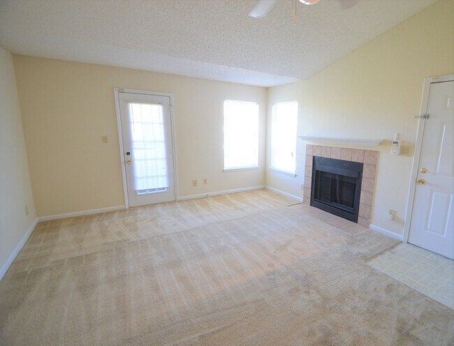 Building Photo - ORLANDO: Regency Gardens, AVAILABLE  NOVEM...
