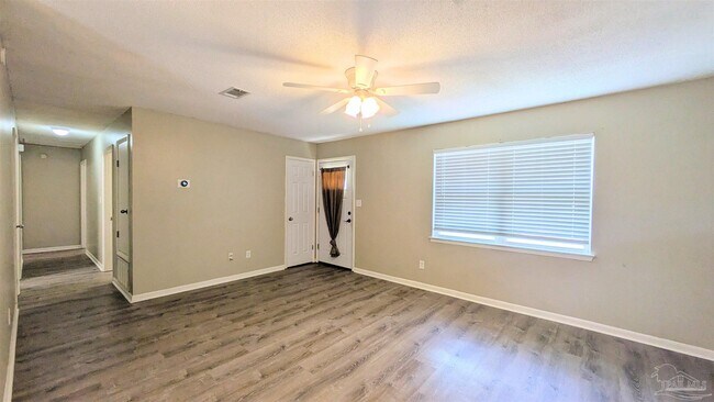 Building Photo - 3212 Cornell Dr