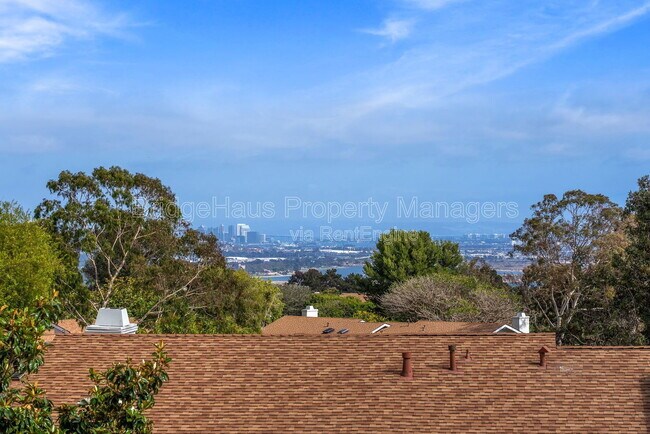 Building Photo - 2143 Caminito San Martin