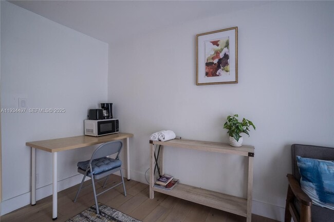 Building Photo - 347 NE 110th St