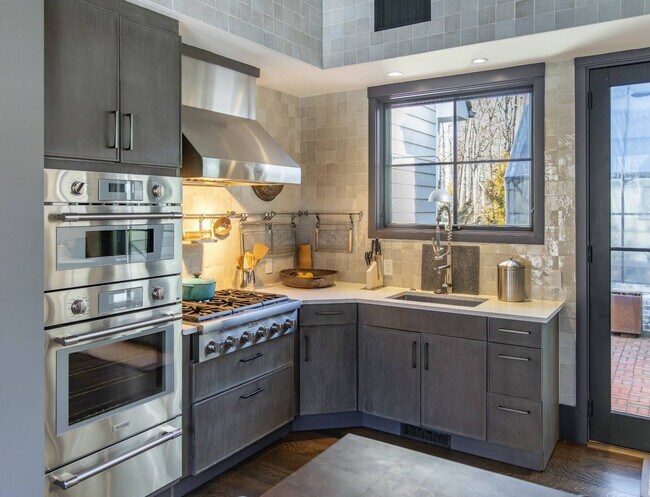 Building Photo - 291 Brick Kiln Rd