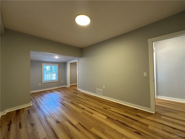 Building Photo - 128 Caroline Ave