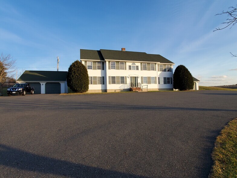 Building Photo - 45 Pleasant View Ridge Rd