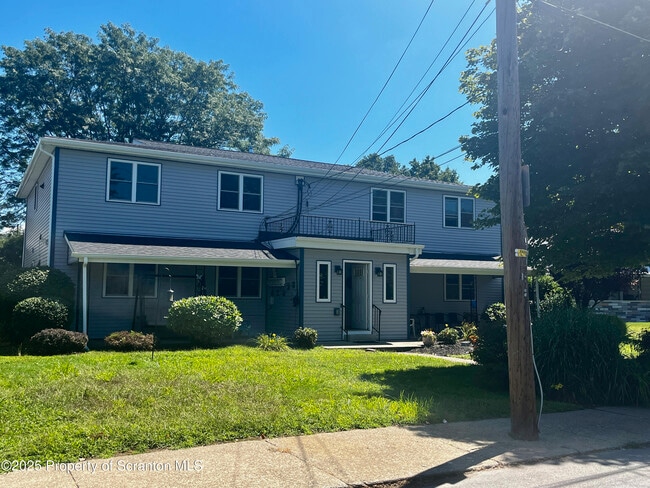 Primary Photo - 811 Glenwood Rd