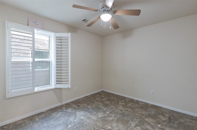 Building Photo - 15007 Miller Meadows Ln