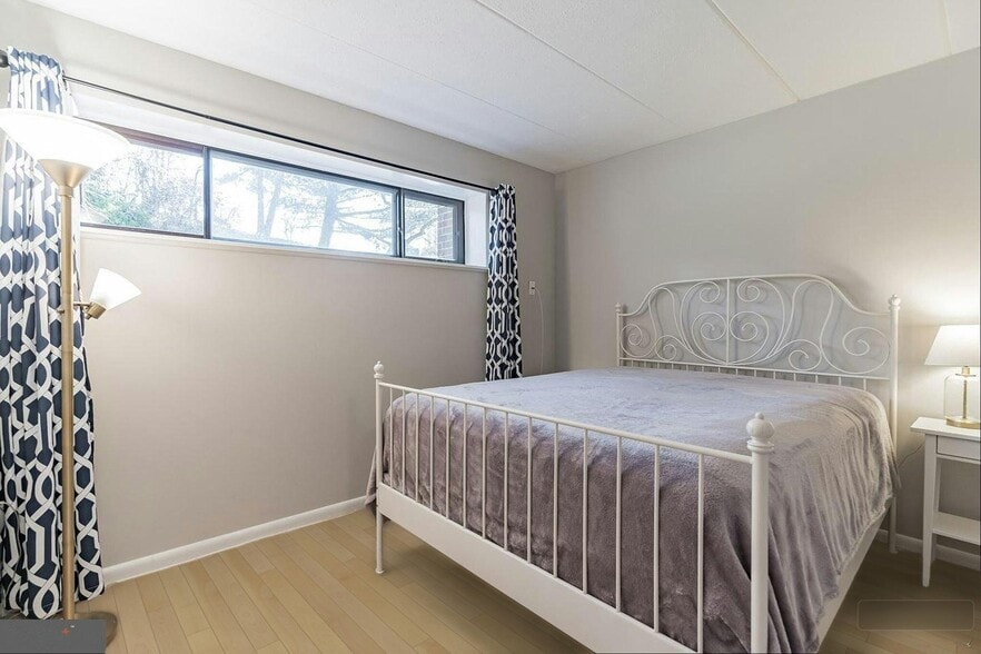 Building Photo - 130 Roberts Ln