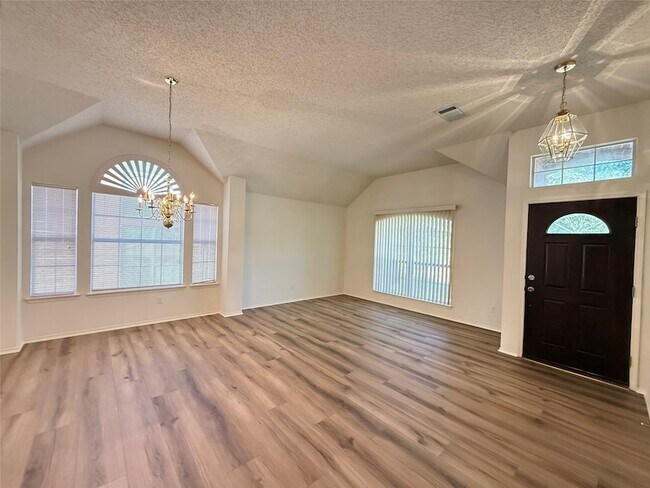 Building Photo - 7213 Randall Way