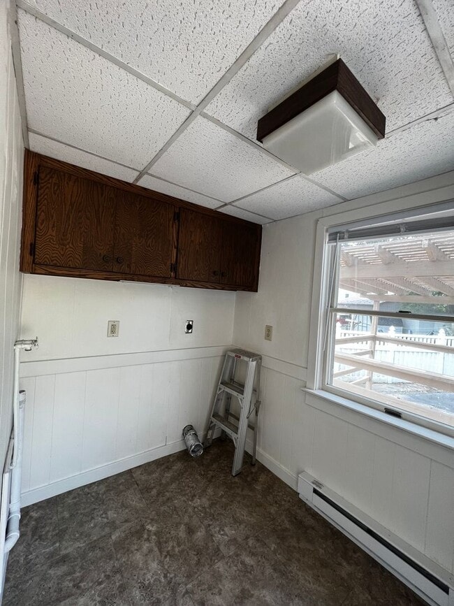 Building Photo - Beautiful 4 Bedroom 1.5 Bath in Marietta !