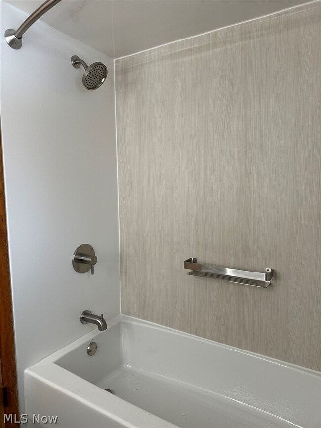 Building Photo - 124 Kenridge Rd