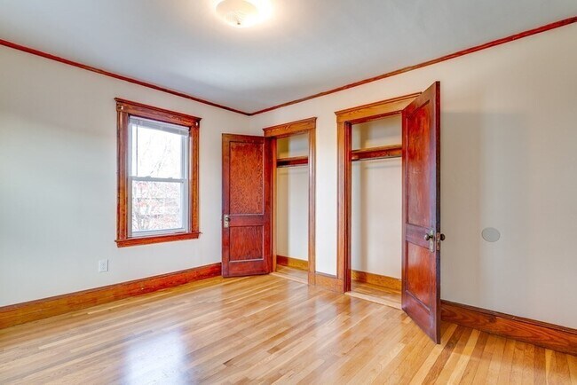 Building Photo - 103 Fuller St