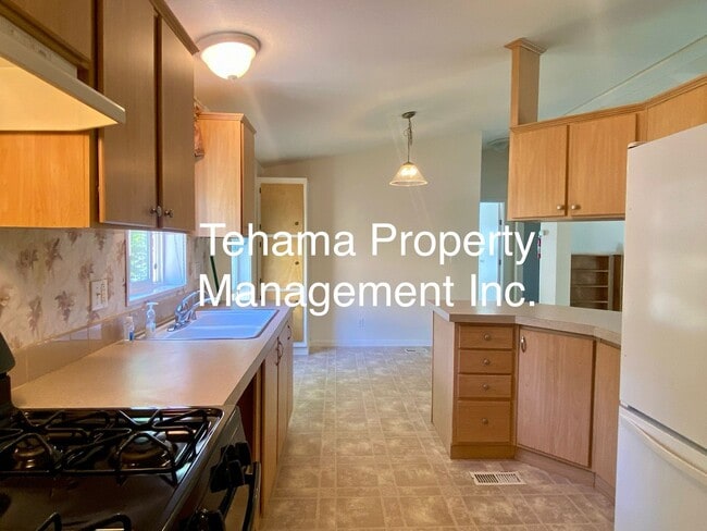 Building Photo - Manufactured home in Red Bluff, CA