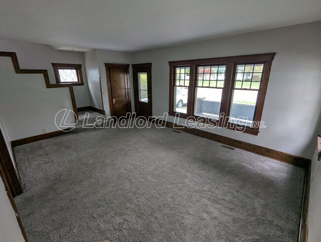 Building Photo - For Sale Land Contract - $129,900 EZ BUY P...
