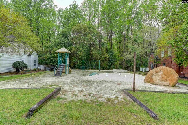Building Photo - 600 Hulon Cir