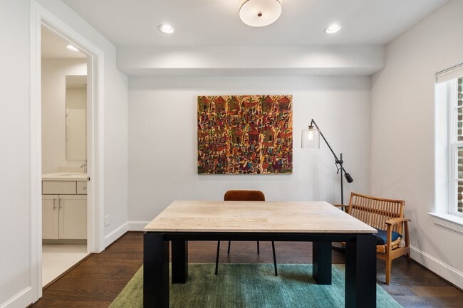 Building Photo - 2711 Stelter Pl