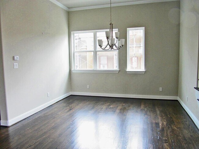 Building Photo - 5512 Petty St
