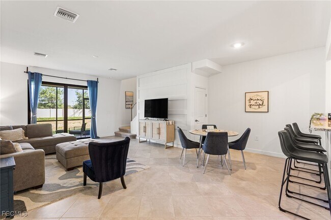 Building Photo - 14275 Pine Lodge Ln