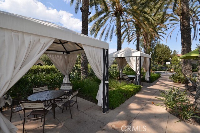 Building Photo - 24 Sebastian