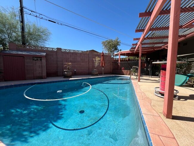 Building Photo - 2 Bd 2 Ba + Guest House in Ocotillo Hills