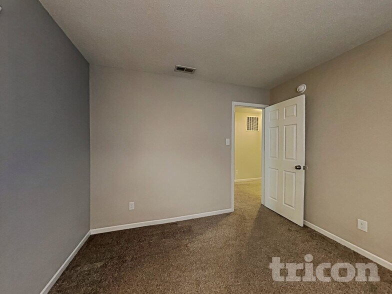 Building Photo - 3222 Black Forest Ln