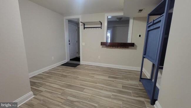 Building Photo - 2057 Druid Park Dr