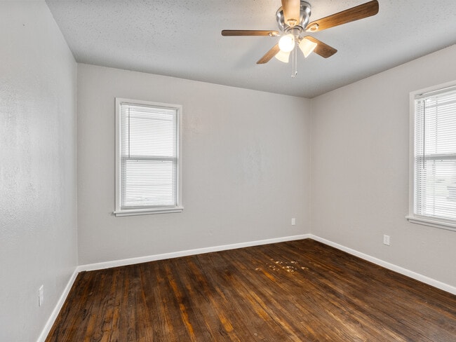 Building Photo - 4421 NW 31st St