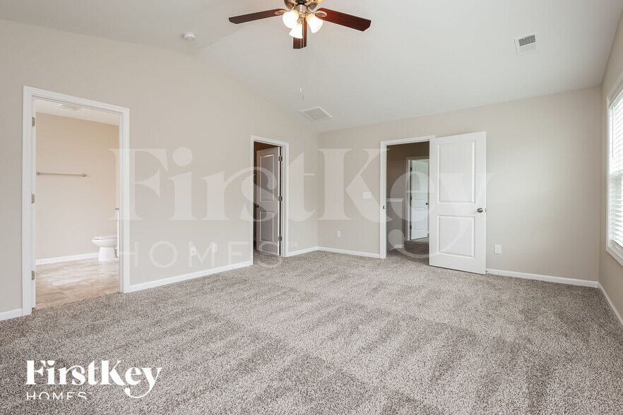 Building Photo - 138 Clydesdale Cir