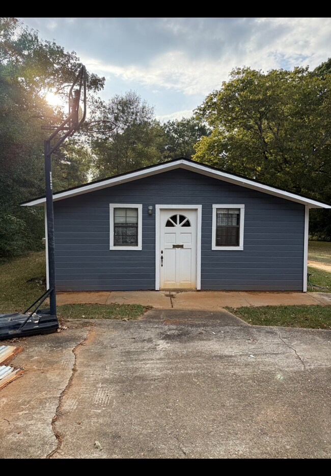 Building Photo - 3809 Addison Ave