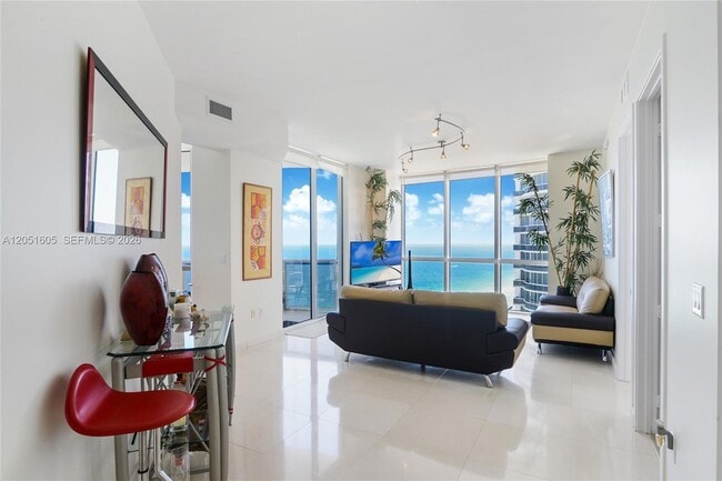 Building Photo - 18201 Collins Ave