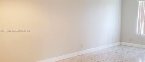 Building Photo - 9962 Twin Lakes Dr