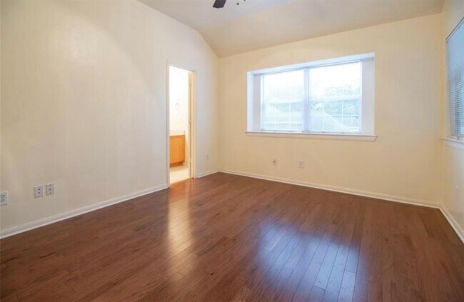 Building Photo - 1203 Lovett St